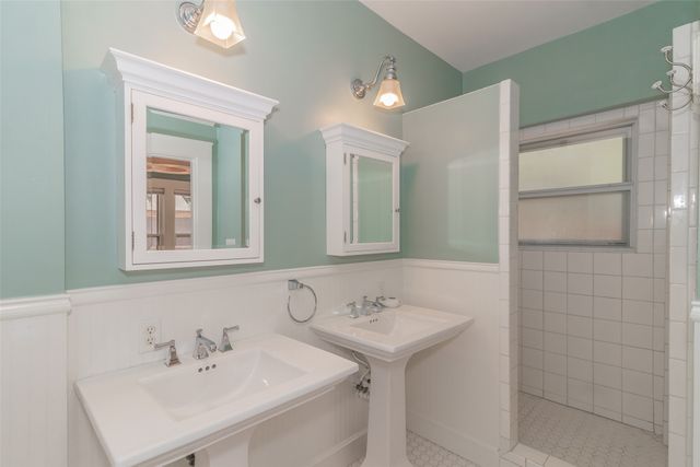 2209 6th Avenue, Fort Worth, TX 76110