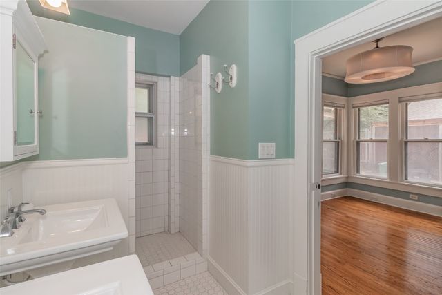 2209 6th Avenue, Fort Worth, TX 76110