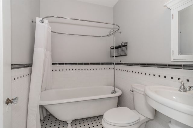 2209 6th Avenue, Fort Worth, TX 76110