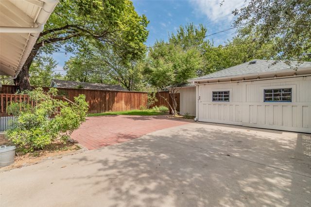 2209 6th Avenue, Fort Worth, TX 76110