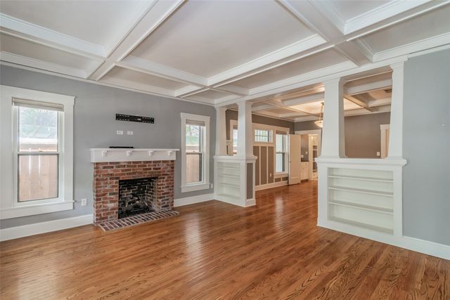 2209 6th Avenue, Fort Worth, TX 76110