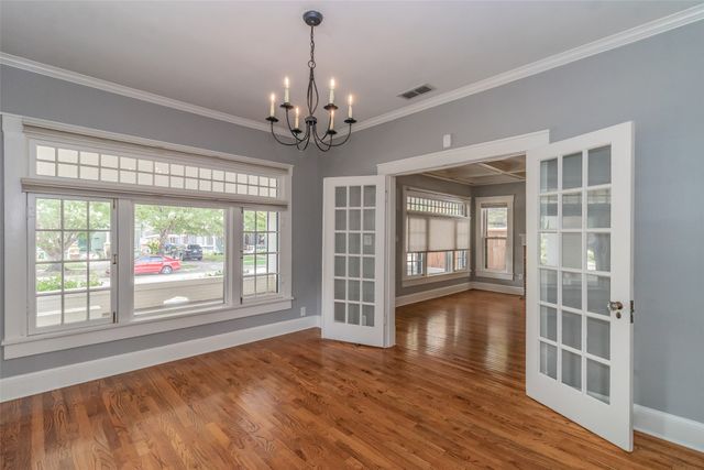 2209 6th Avenue, Fort Worth, TX 76110