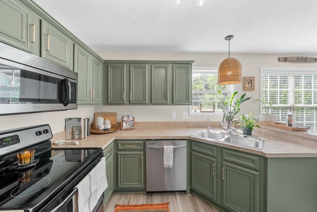 1092 Bobcat Dr, Clarksville, TN 37042