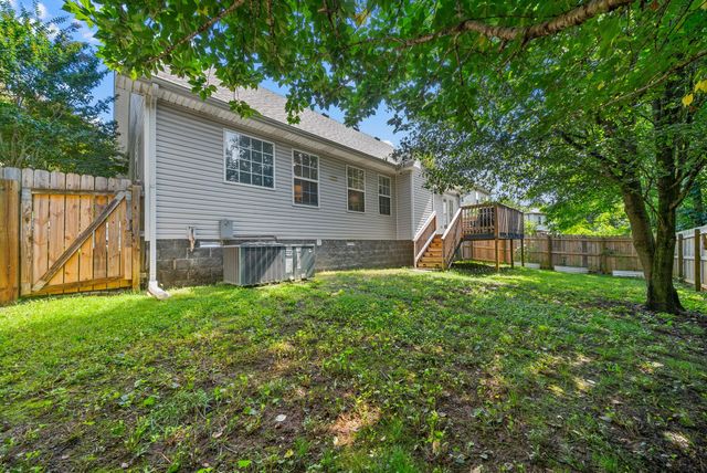 1092 Bobcat Dr, Clarksville, TN 37042