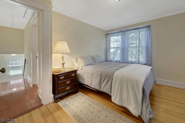 69 Highland Ave, Midland Park Boro, NJ 07432