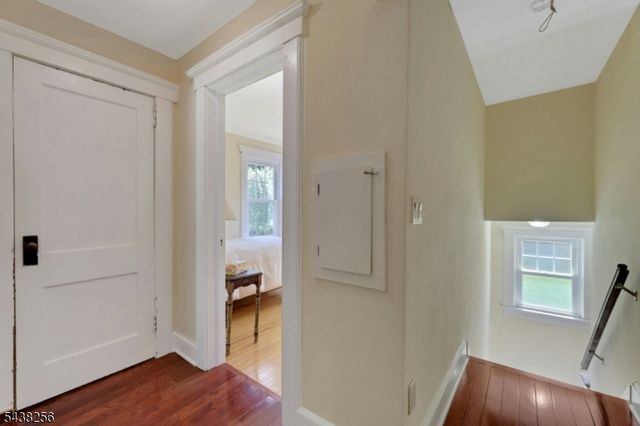 69 Highland Ave, Midland Park Boro, NJ 07432