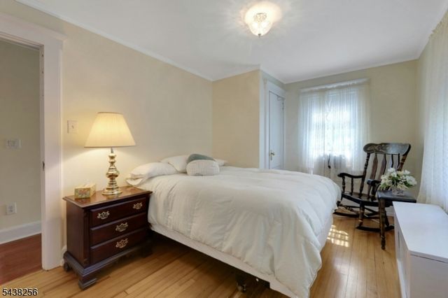 69 Highland Ave, Midland Park Boro, NJ 07432