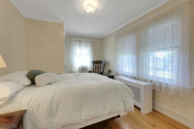 69 Highland Ave, Midland Park Boro, NJ 07432