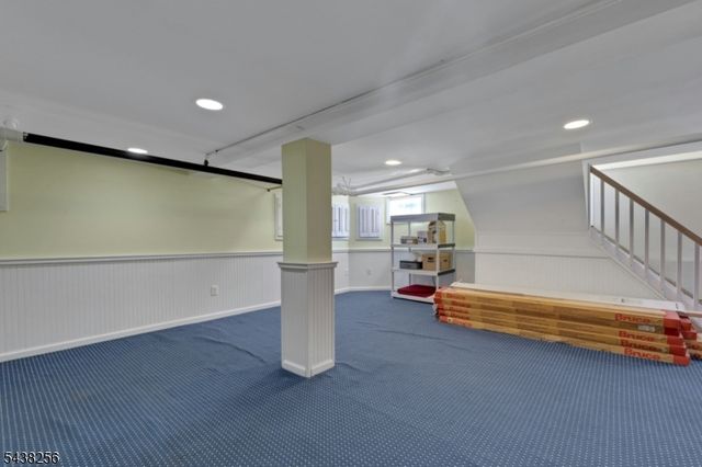 69 Highland Ave, Midland Park Boro, NJ 07432