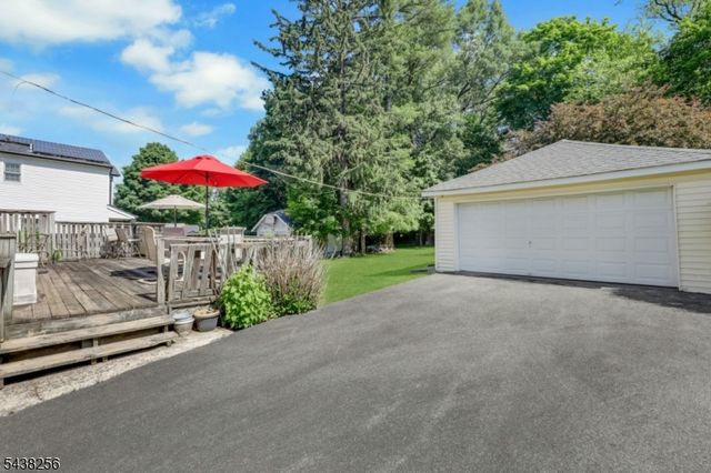 69 Highland Ave, Midland Park Boro, NJ 07432