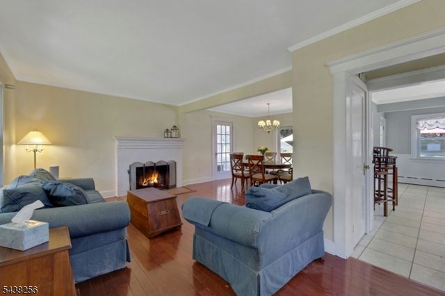 69 Highland Ave, Midland Park Boro, NJ 07432