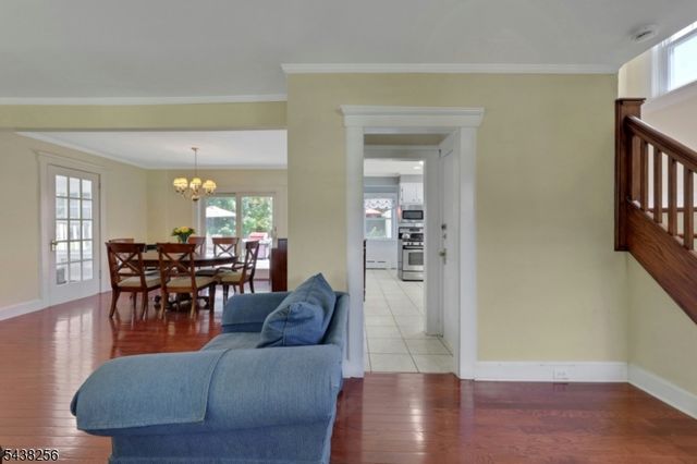 69 Highland Ave, Midland Park Boro, NJ 07432