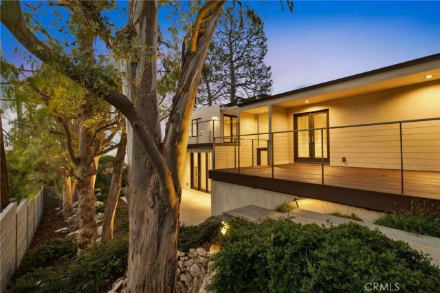 6085 Woodfern Drive, Rancho Palos Verdes, CA 90275