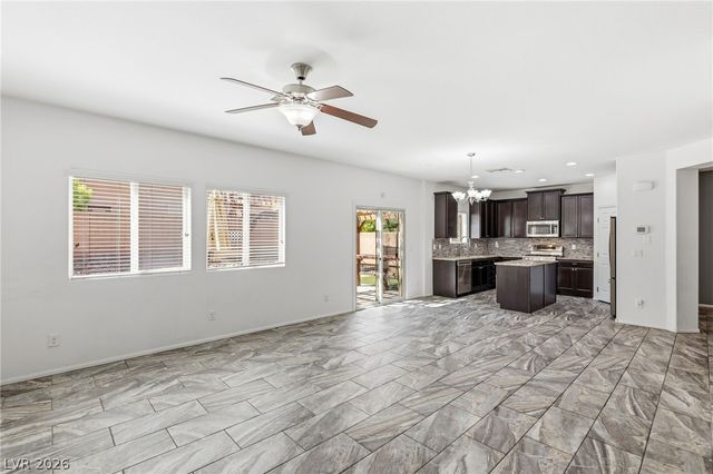 8123 Mosaic Sunrise Lane, Las Vegas, NV 89166