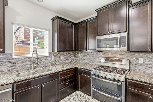 8123 Mosaic Sunrise Lane, Las Vegas, NV 89166