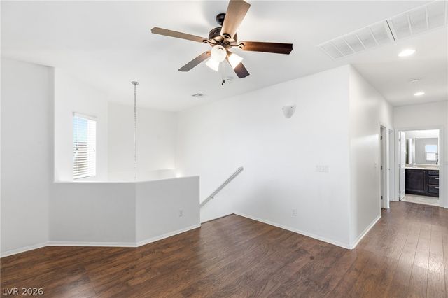 8123 Mosaic Sunrise Lane, Las Vegas, NV 89166