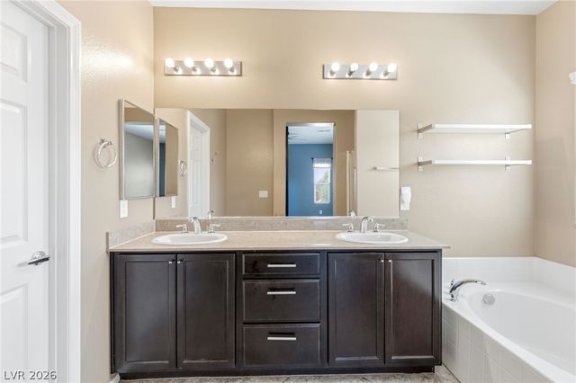 8123 Mosaic Sunrise Lane, Las Vegas, NV 89166