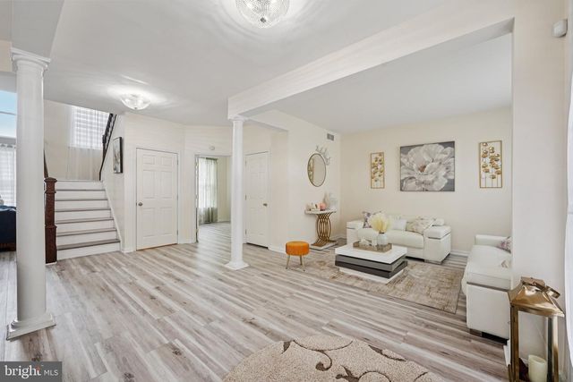 821 STREAMVIEW LN, Vineland, NJ 08360