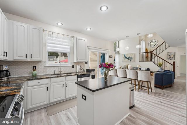 821 STREAMVIEW LN, Vineland, NJ 08360