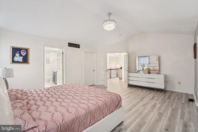 821 STREAMVIEW LN, Vineland, NJ 08360