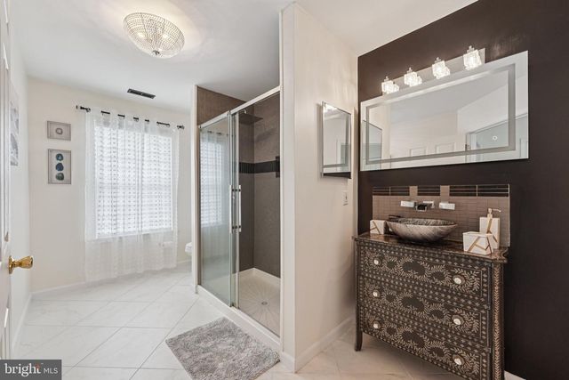 821 STREAMVIEW LN, Vineland, NJ 08360