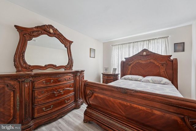 821 STREAMVIEW LN, Vineland, NJ 08360