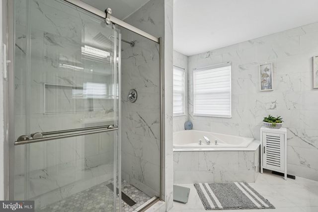 821 STREAMVIEW LN, Vineland, NJ 08360