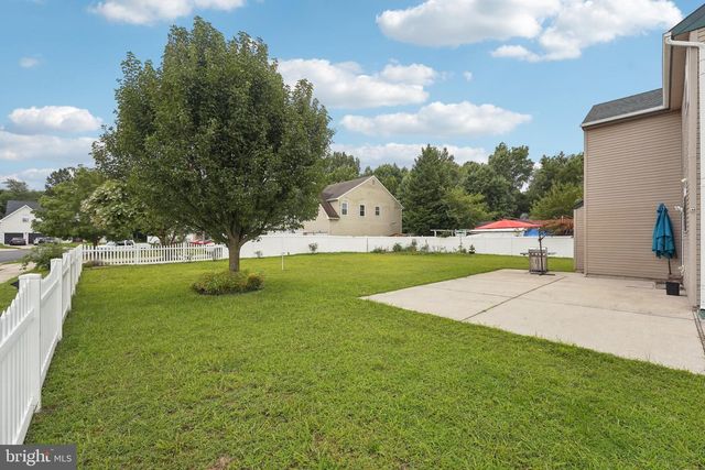 821 STREAMVIEW LN, Vineland, NJ 08360