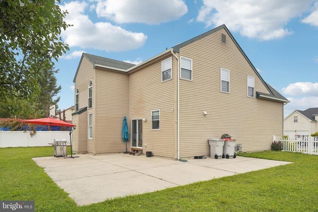 821 STREAMVIEW LN, Vineland, NJ 08360