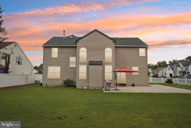 821 STREAMVIEW LN, Vineland, NJ 08360