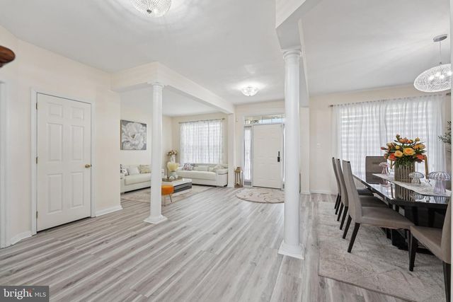 821 STREAMVIEW LN, Vineland, NJ 08360