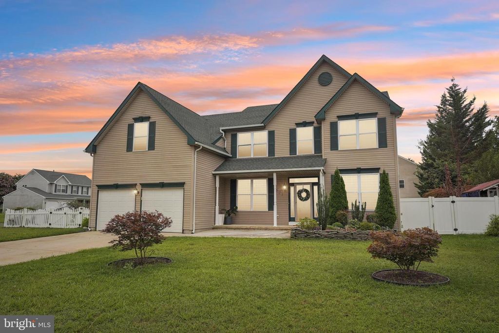 821 STREAMVIEW LN, Vineland, NJ 08360