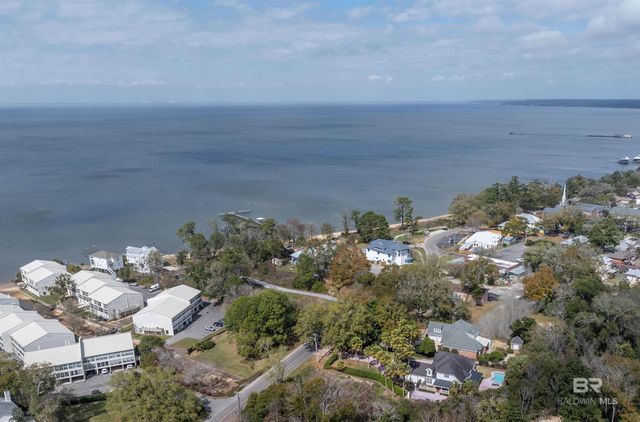 713 S Mobile Street, Fairhope, AL 36532