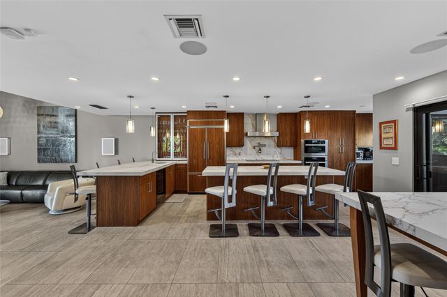 17 Port Side Drive 17A, Fort Lauderdale, FL 33316