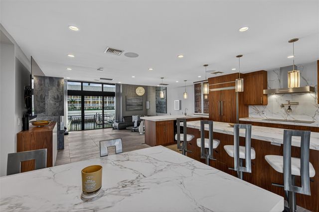 17 Port Side Drive 17A, Fort Lauderdale, FL 33316