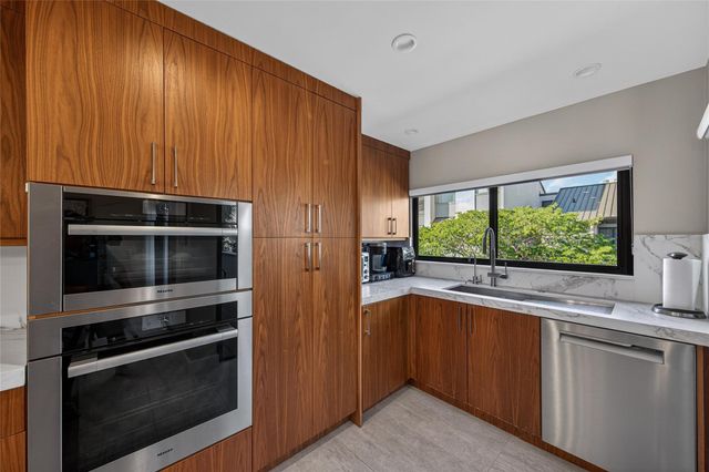 17 Port Side Drive 17A, Fort Lauderdale, FL 33316