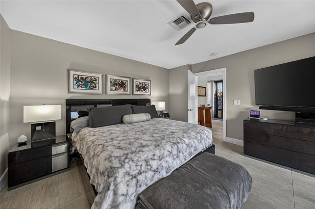 17 Port Side Drive 17A, Fort Lauderdale, FL 33316