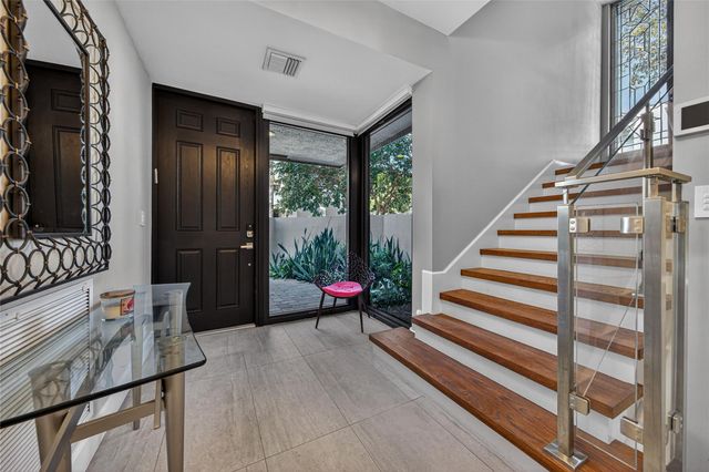 17 Port Side Drive 17A, Fort Lauderdale, FL 33316