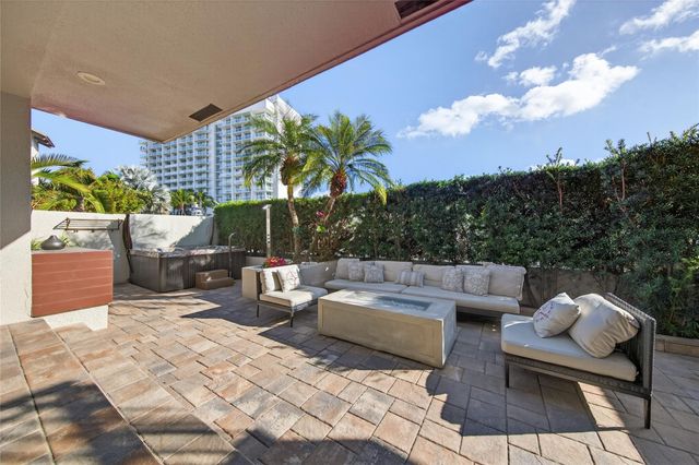 17 Port Side Drive 17A, Fort Lauderdale, FL 33316