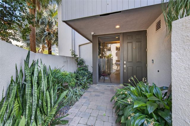 17 Port Side Drive 17A, Fort Lauderdale, FL 33316