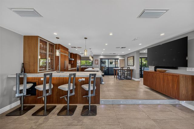 17 Port Side Drive 17A, Fort Lauderdale, FL 33316