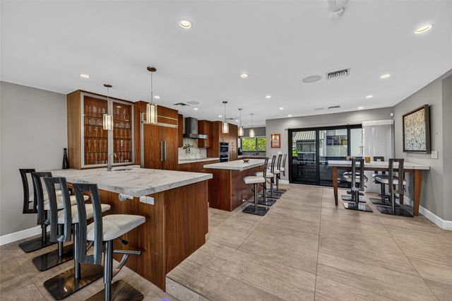 17 Port Side Drive 17A, Fort Lauderdale, FL 33316