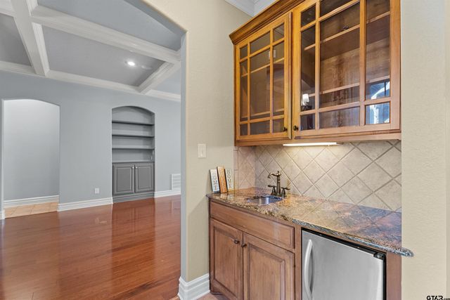 714 Huntwick, Tyler, TX 75703