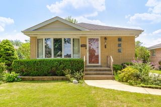 7029 W Kedzie Street, Niles, IL 60714