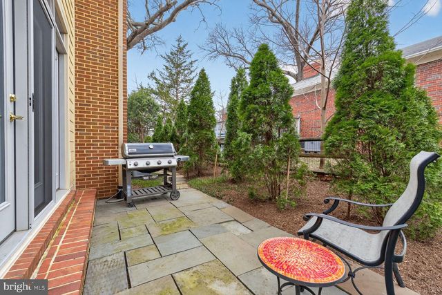 5206 LITTLE FALLS RD, Arlington, VA 22207