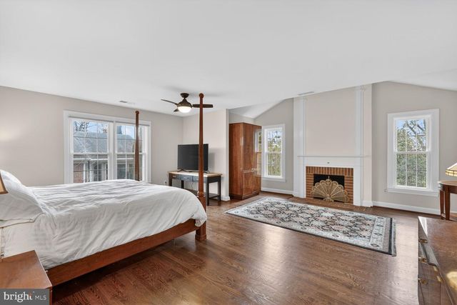 5206 LITTLE FALLS RD, Arlington, VA 22207