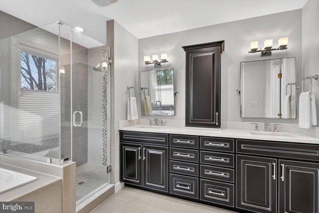 5206 LITTLE FALLS RD, Arlington, VA 22207