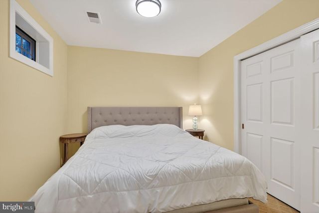 5206 LITTLE FALLS RD, Arlington, VA 22207