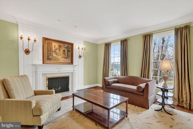 5206 LITTLE FALLS RD, Arlington, VA 22207