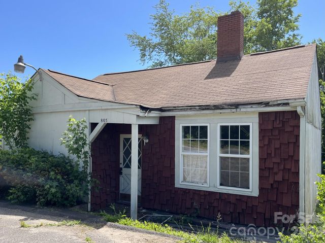 803,805 W Fleming Drive, Morganton, NC 28655